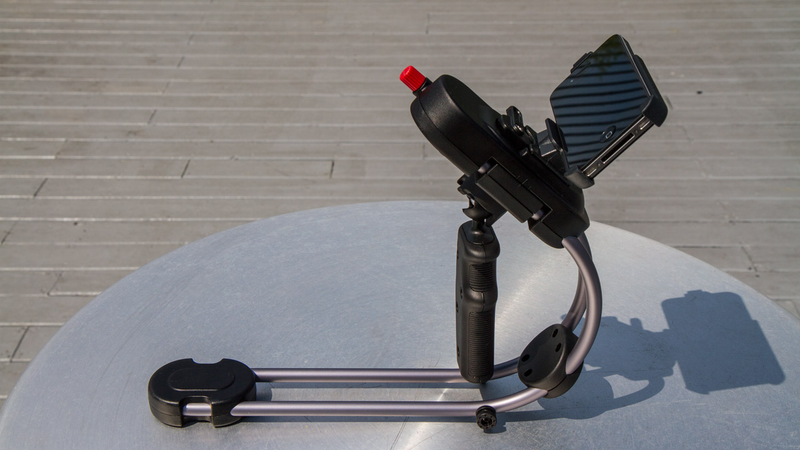 Illustration for article titled Steadicam Smoothee Review: Shake-Free Video for iPhone Filmmakers